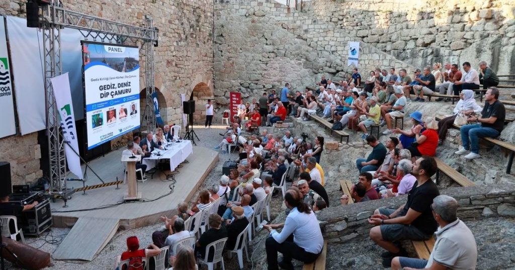 Gediz, Deniz ve Dip Çamuru Paneliyle Foça’da Çevre İçin Yeni Ufuklar: Bilim ve Toplum El Ele