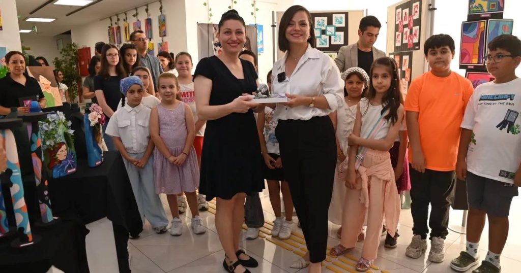 Geleceğin Yıldızları: Tema Sergisi ve Çocuk Korosu Büyük Alkış Aldı