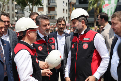 Gürsu’da Şehrin Kalbinde Hizmet Seferberliği: Biba ve Büyükşehir heyetiyle Esnaf ve Vatandaşa Güç Veren Ziyaretler