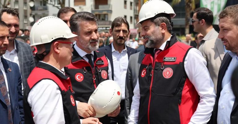 Gürsu’da Şehrin Kalbinde Hizmet Seferberliği: Biba ve Büyükşehir heyetiyle Esnaf ve Vatandaşa Güç Veren Ziyaretler