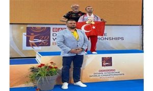Gurur Dolu Anlar: İzmirli Sporcu Dünya Şampiyonu Four Altınla Tarih Yazdı