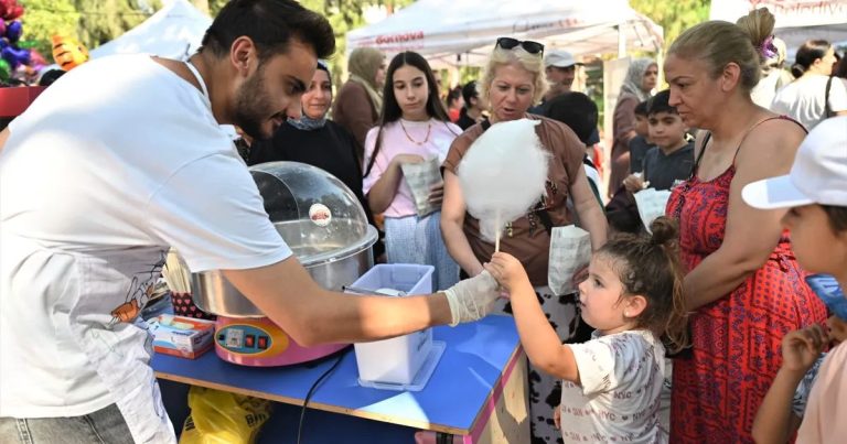 Hoş Geldin Yaz: Çocuk Şenliği Bornova’da Yüzleri Gülümsetti