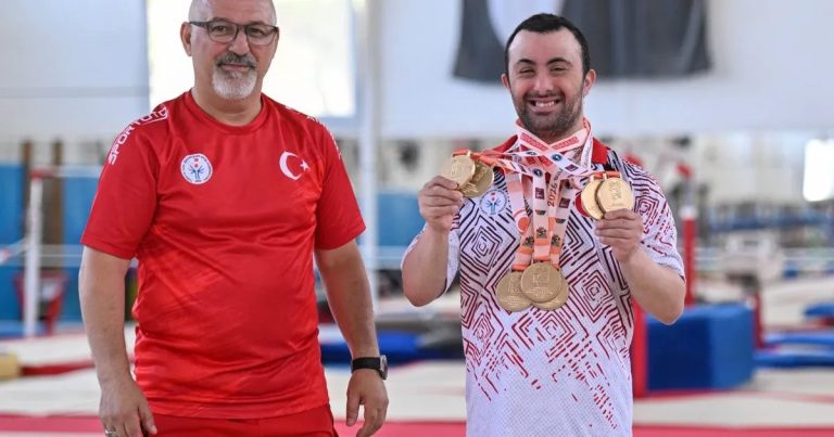 İnanılmaz Başarı Yolculuğu: Alper Öztürk’ün Dünya Şampiyonluklarıyla İzmir’e Gurur Taşıyan Yedi Madalya Hikayesi