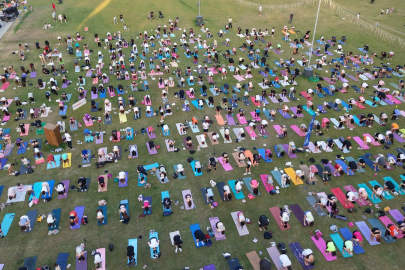 İzmir Yoga Festivali: Zeytin Sahne’nin Yeşil Büyüsü ve Kültürpark’ta Yeni Buluşma Noktası