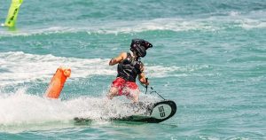 İzmir’de Motosurf Şampiyonası: Saha Sıcaklığı ve Heyecan, İzlenimler Birlikte Büyüyor