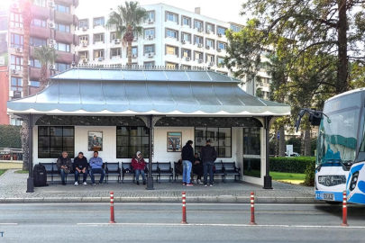İzmir'in Simgesi Yola Çıkıyor: Konak'taki Yeni Durağın Kent Belleğini Taşıyan Tasarımı