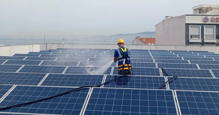 İzmir’in Sürdürülebilir Dönüşümü: Su, Enerji ve Ulaşımda Yeni Tasarruf Rüzgarı ve Güneşin Gücüyle Kent Geleceğe Hazır
