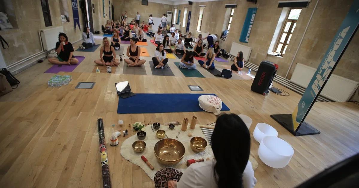 Kapadokya’da Bi’Yoga Fest: Doğa, Denge ve Uluslararası Yoga Günü Coşkusu