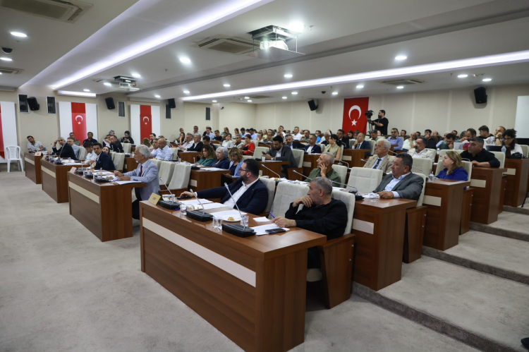 Karabağlar’ın Yeni Umudu: Dönüşüm, Spor ve Güvenlik Adımlarıyla Şehir Büyüyor