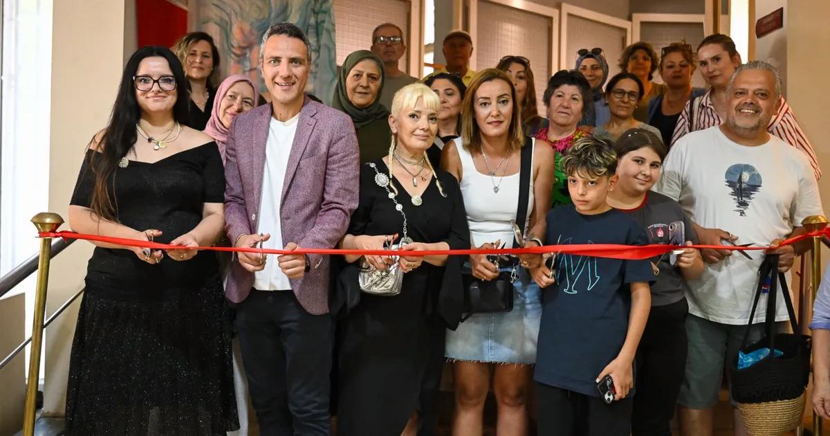 Kardeşlerin Büyülü Dokunuşu: Biz Deneyimi Bornova’da Renklerle Buluşuyor