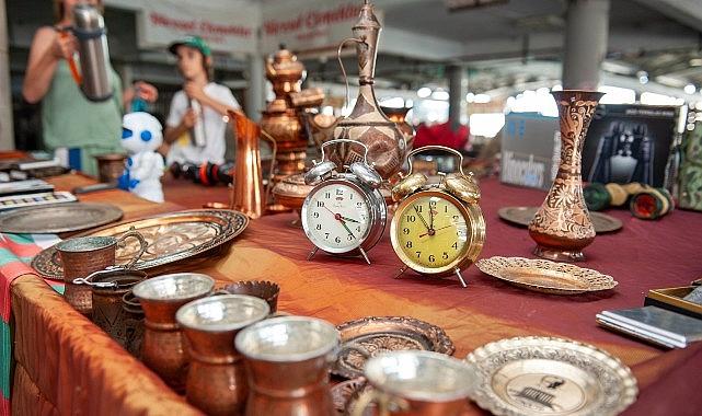 Karşıyaka’da 2. El Pazarı Büyüyor: Cumhuriyet Mahallesi’nde Dayanışma ve Tasarruf Rüzgârı Esiyor