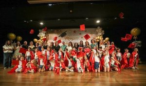 Karşıyaka’nın Göz Kamaştıran Mezuniyet Töreni: Anaokulu ve Oyun Odalarından Öğrenciler, Yeni Yola Hazır
