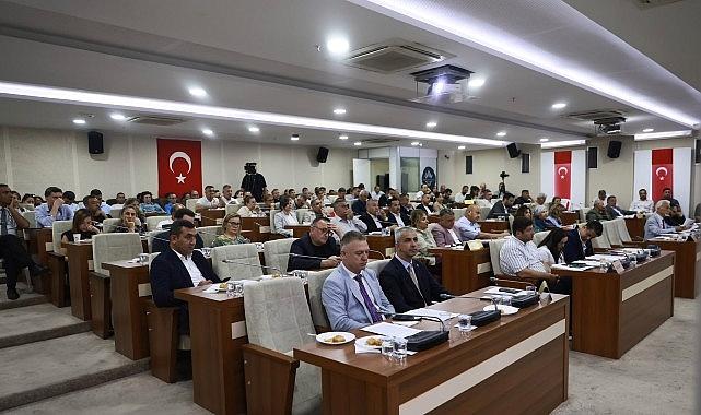 Kentsel Dönüşüm, Şehir Tutkusu ve Karabağlar’ın Geleceğini Şekillendiren Anlar: Meclisin Işığıyla Şehrin Nabzı Tutuluyor
