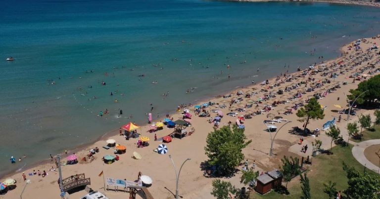 KOSKEM’in Sahillerdeki Kahramanlığı: Boğulma Tehlikesine Karşı En Güvenli Yaz Sezonu İçin Hazırız
