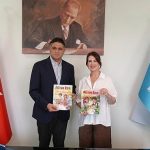 Kültürel Işığın Dokuma Dizesi: Helvacı Kilimi ve Aliya’nın Çocuk Sesiyle Geleceğe Yolculuk
