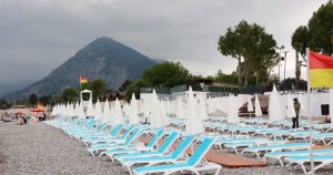 Liman Beach: Konyaaltı’nın Yeni Plaj Cıvıltısı ve Uygun Fiyatlı Keyif Durağı
