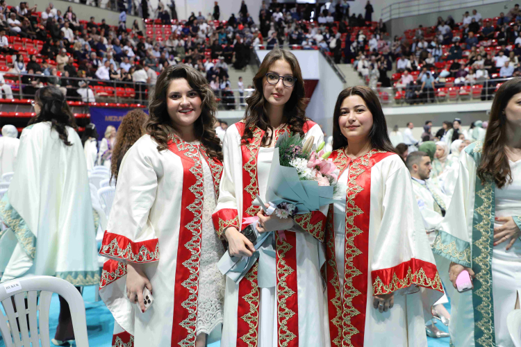 Mezuniyet Töreniyle Başlayan Yeni Dönem: Karatay Üniversitesi’nden Vizyoner Bir Veda ve Güçlü Başlangıçlar