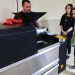 Pamucak’tan Gönüllü Geri Dönüşüm: Otellerden Gelen Yiyecekler Can Dostlara Umut Oluyor
