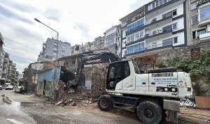Sokak Güvenliğini ve Kent Estetiğini Yeniden İnşa Eden Yıkımlar: Konak’ta 363 Metruk Bina Bir Yıl İçinde Kaldırıldı