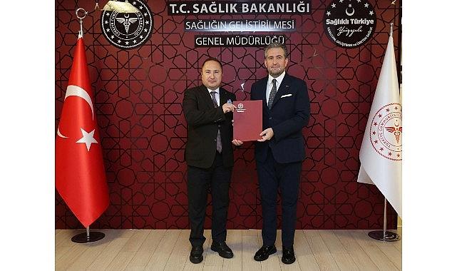 Toplum Sağlığı İçin Birlikte Güçlü Adımlar: İzmir Bakırçay Üniversitesi ve Sağlık Bakanlığı İş Birliğinin Detayları