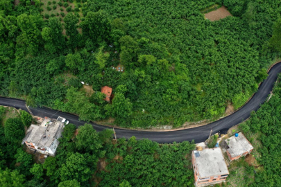 TOZDAN, TOPRAKTAN KURTULAN YOL: ÇATALPINAR’DA 2 KM’LİK BAĞLANTI YOLA SON DÜŞEN HİKAYE