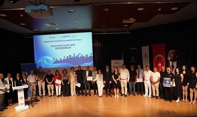 Tsunami Hazır Kent Sertifikasıyla Türkiye’nin Akdeniz Kıyılarında Çığır Açan Başarı: Seferihisar’ın Uluslararası Afet Hazırlık Modeli