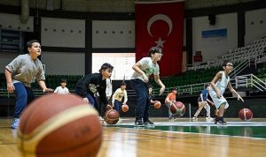 Yazın Sağlıklı Adımlar: Bornova’da Her Yaştan İçin Spor Kursları Başlıyor
