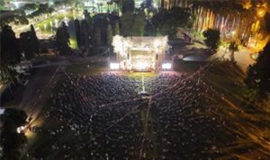 Zeytin Sahne’nin Notaları: Kültürpark’ta Yeşeren Film Müzikleri ve Şehrin Kalbine Dönüşen Anlatı