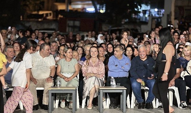 Birlik Işığında Dört Mevsim Rumeli Şenliği: İzmir’in Kalbinde Kucaklaşan Kültür Anoğulayan Rüzgarı