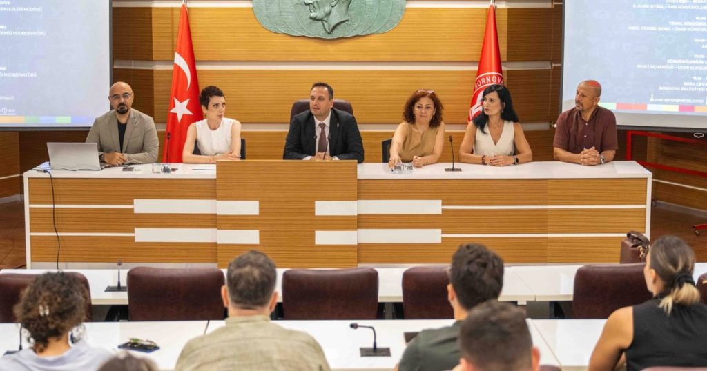 Bornova’da Sürdürülebilir Bir Gelecek İçin Yeşil Yakalı Hareketi Başladı