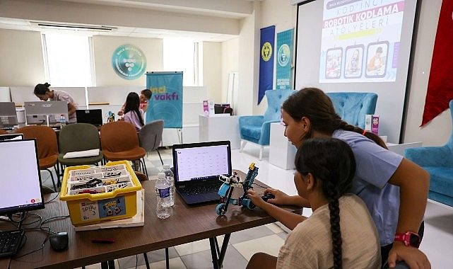 Buca’da Ücretsiz Robotik Kodlama Atölyeleriyle Genç Zihinler Geleceğe Hazır