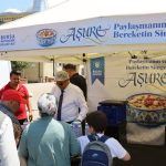 Bursa’da Aşure İkramında Birlik ve Bereket Rüzgarı Esti
