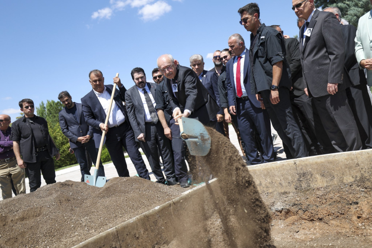 CHP'den Son Görev: Olcay Baykal Ankara'da Uğurlandı, Aile Acısını Paylaştılar