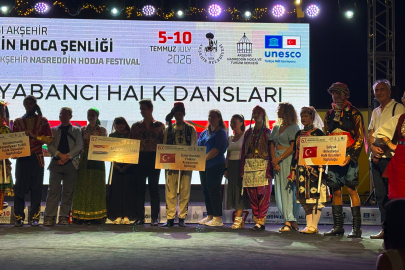 Efes Selçuk Halk Oyunları Uluslararası Arenada Parladı: Kültürel Mirasımızı Connagüze Taşıyoruz