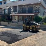 Foça’da Yol Devrimi: Değirmendere Caddesi Yenilenerek Modern Ulaşımın Kapılarını Aralıyor