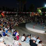 Gecenin Büyülü Perdesi: Mahallelerin Gönlü Atıyor, Çocuklar Gülüyor