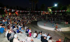 Gecenin Büyülü Perdesi: Mahallelerin Gönlü Atıyor, Çocuklar Gülüyor