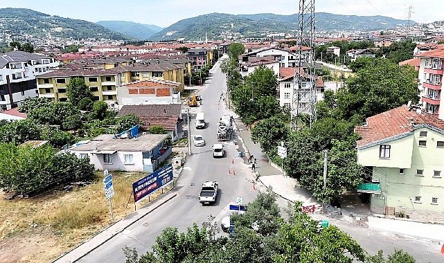 Gölcük’te Altyapı Devrimi: 40 Kilometrelik Yolda Modern Üstyapı ve Güvenli Yaya Alanlarıyla Yeni Dönem Başladı