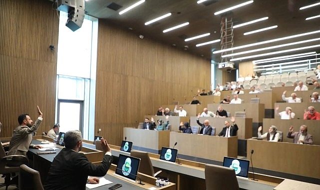 İnegöl Belediyesi Temmuz Meclisi Şampiyonluklar ve Ödüller Dolu Bir Akışla Tamamlandı: Altın Mobilya Halk Dansları ve Genç Yetenekler Öne Çıktı