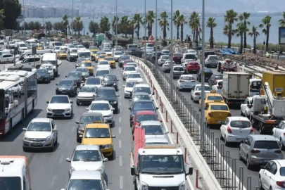 İzmir'in Haziran Trafik İstatisti̇kleri Şaşirtan Artış ve Marka Sıralamalarıyla Dikkat Çekiyor