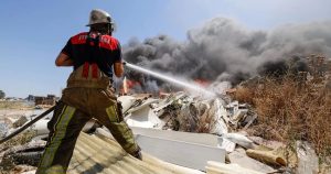 KAKLIÇ’ta Tehlike Büyüyor: Polyester Malzemelerin Açık Alanda Tutuşması Bölgede Alarm Zilleriyle Haber Oldu