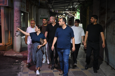 Kilit Taşlardan Asfalta: 280 Sokağı Dönüştürecek Büyük Bornova Hamlesiyle Kronik Sorunlara Son