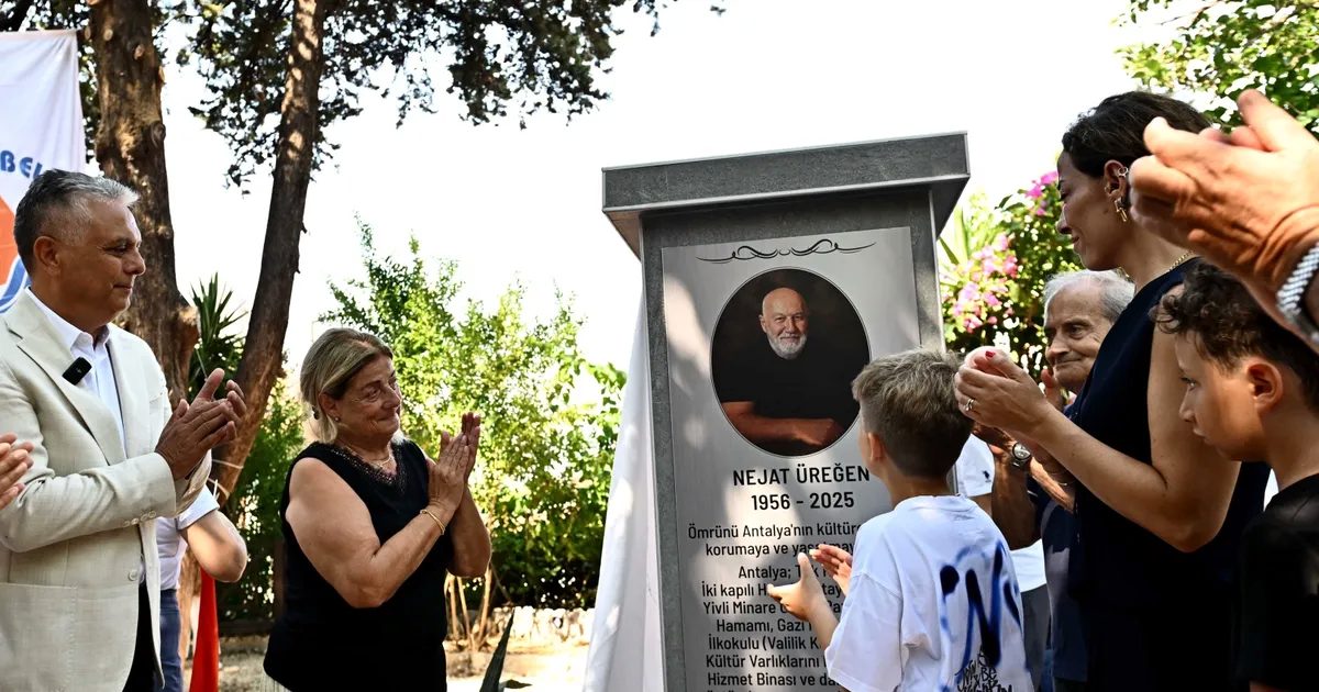Kültür Mirasına Adanmış Bir Yaşam: Kaleiçi’nin Koruyucusu Nejat Üreğen İçin Park Adı ve Anı Büstü