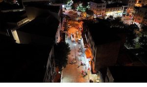 Seferihisar’da Yaşam Kalitesi İçin Yol Yıkama ve Temizlikte Yeni Dönem Başladı: Dört Bir Yanı Berrak ve Nefes Kesen Bir Kent