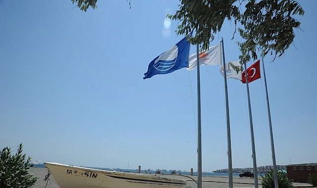 Seferihisar’ın Mavi Bayrak Başarısı: 2026 Sezonunda Temiz Kıyılar ve Güvenli Deneyim
