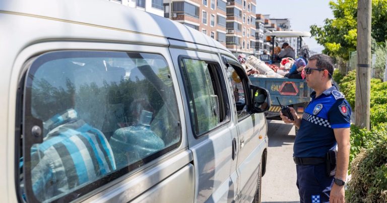 Tarım İşçisi Taşımacılığında Yol Güvenliği: İzmir’de Denetimler Artıyor ve Korsan Taşımacılığa Nokta Atışı Cevap