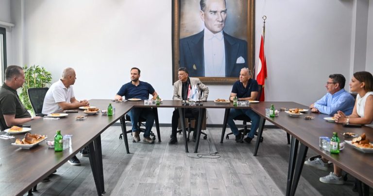 Tekstil Mühendisliği Mezunu Başkanın MTK Sitesi Ziyareti: Altyapı ve Esnaf Talepleri Ön Planda
