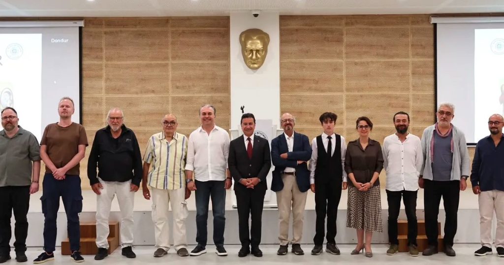 Uluslararası Karikatür Yarışması Ödülleri Dünyayı Karikatürlerle Buluşturdu: Aşk/Sevgi Temalı Etkinlikte Rekor Katılım