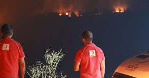 Yangın Bölgesinde Beslenme Desteğiyle Dayanışmanın Sarsılmaz Yüzü: Kızılay’ın Sahadaki Hız Kesmeden Çalışması