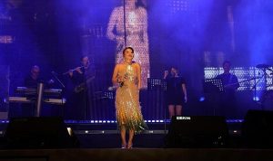 Aliağa Sanat Günleri: Üçüncü Haftada Tiyatrodan Konserlere Uzanan Coşku ve Anılar
